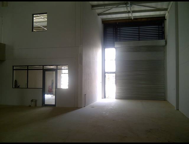 494M² WAREHOUSE TO LET IN UMHLANGA RIDGE